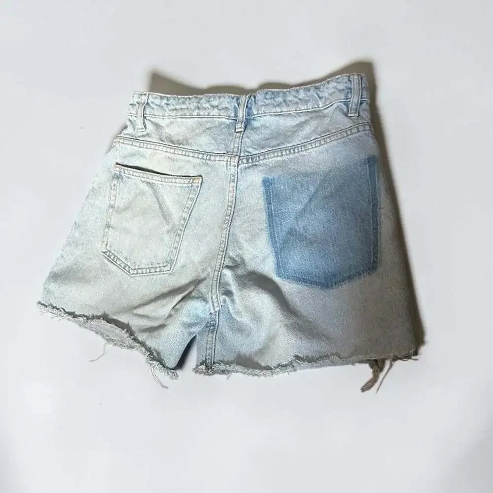 Zara High Rise Light Wash Mom Denim Shorts Size 4